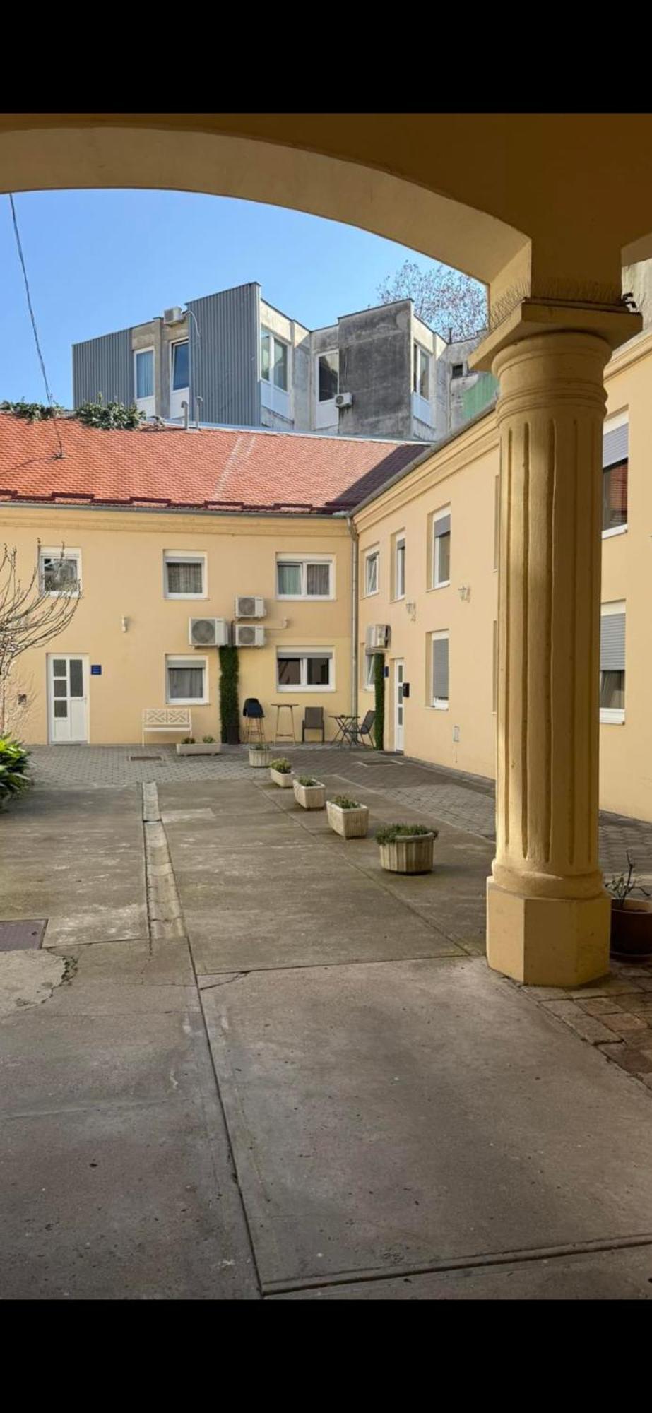 Home Apartmani I Sobe Osijek Exterior photo