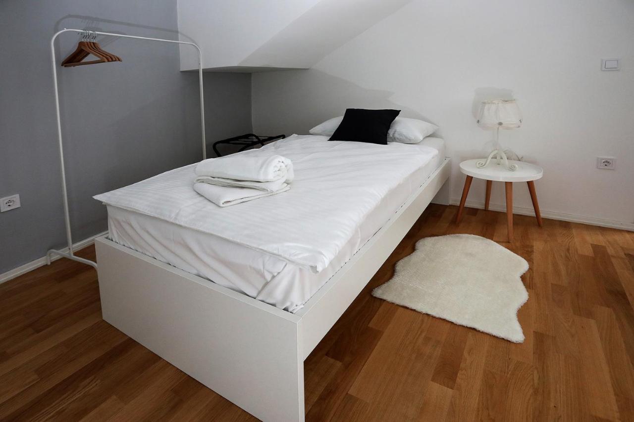 Home Apartmani I Sobe Osijek Exterior photo